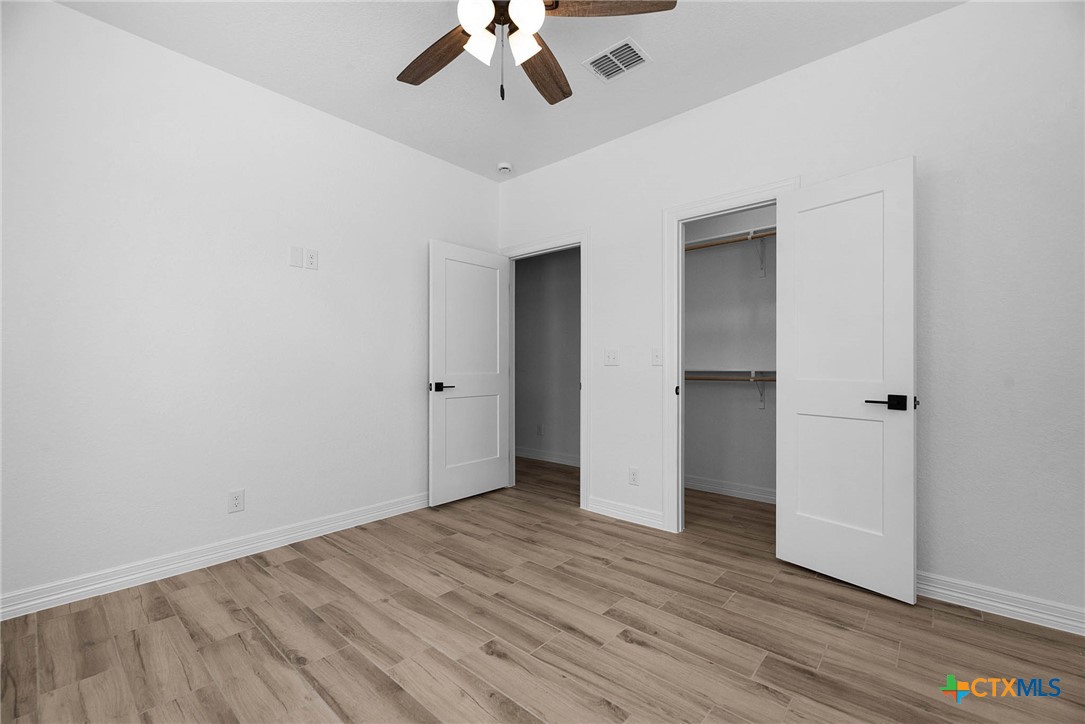 112 Rustic Woods