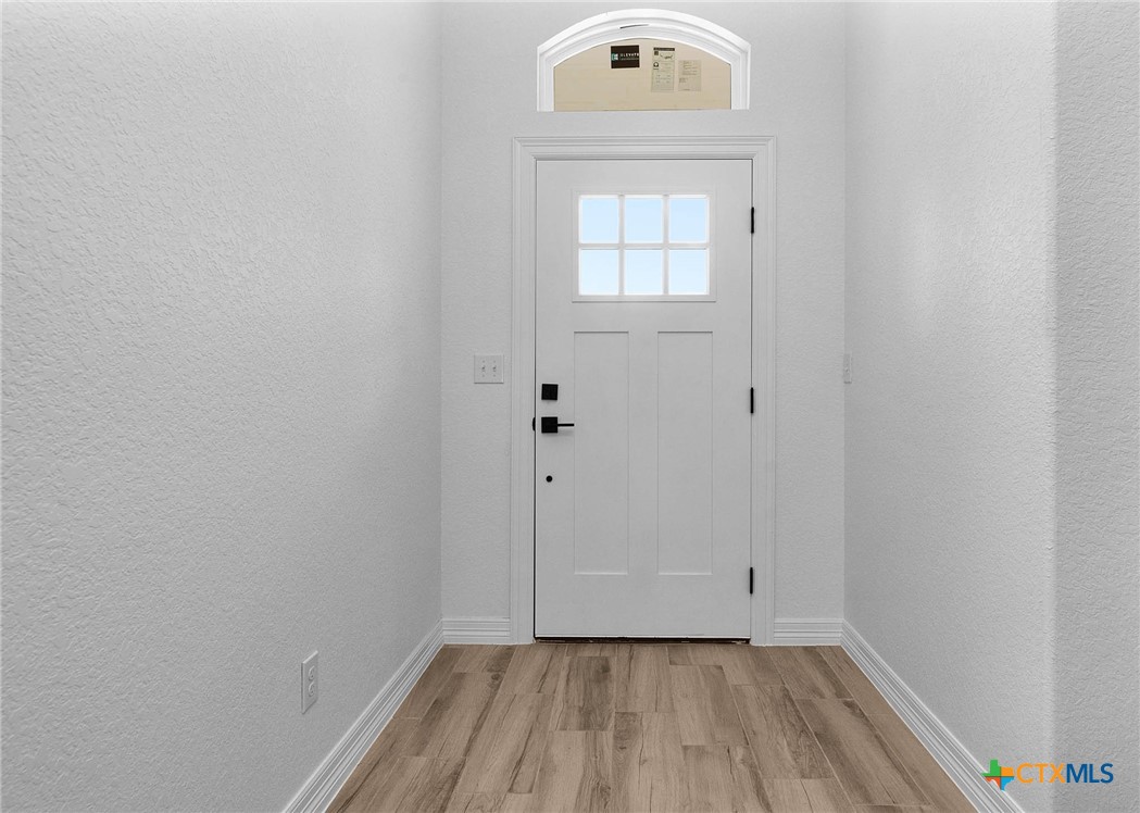 112 Rustic Woods