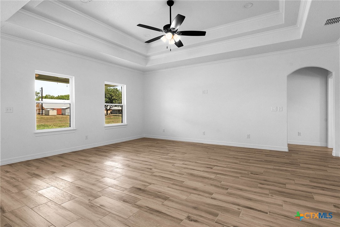 112 Rustic Woods