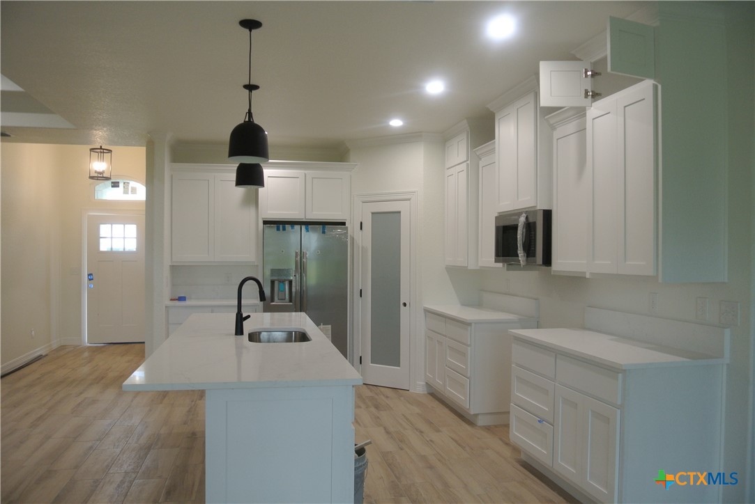 112 Rustic Woods