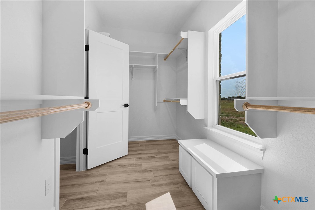 112 Rustic Woods