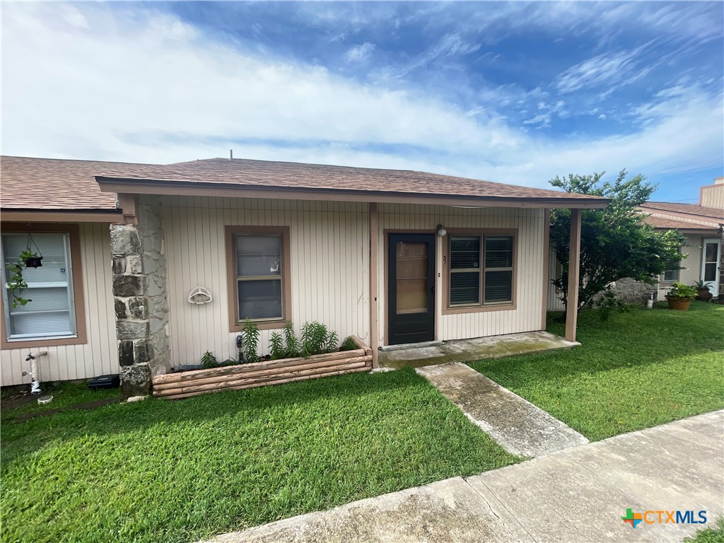 1051 Country Club Drive