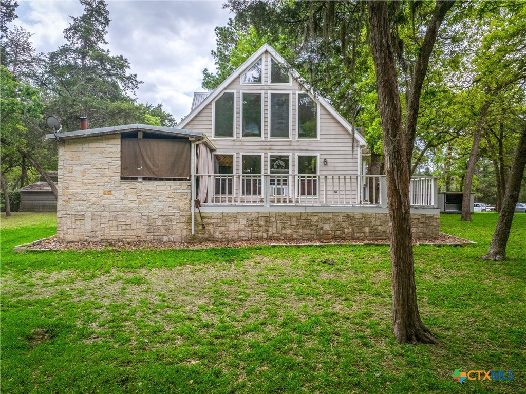 1055 Beech Crest