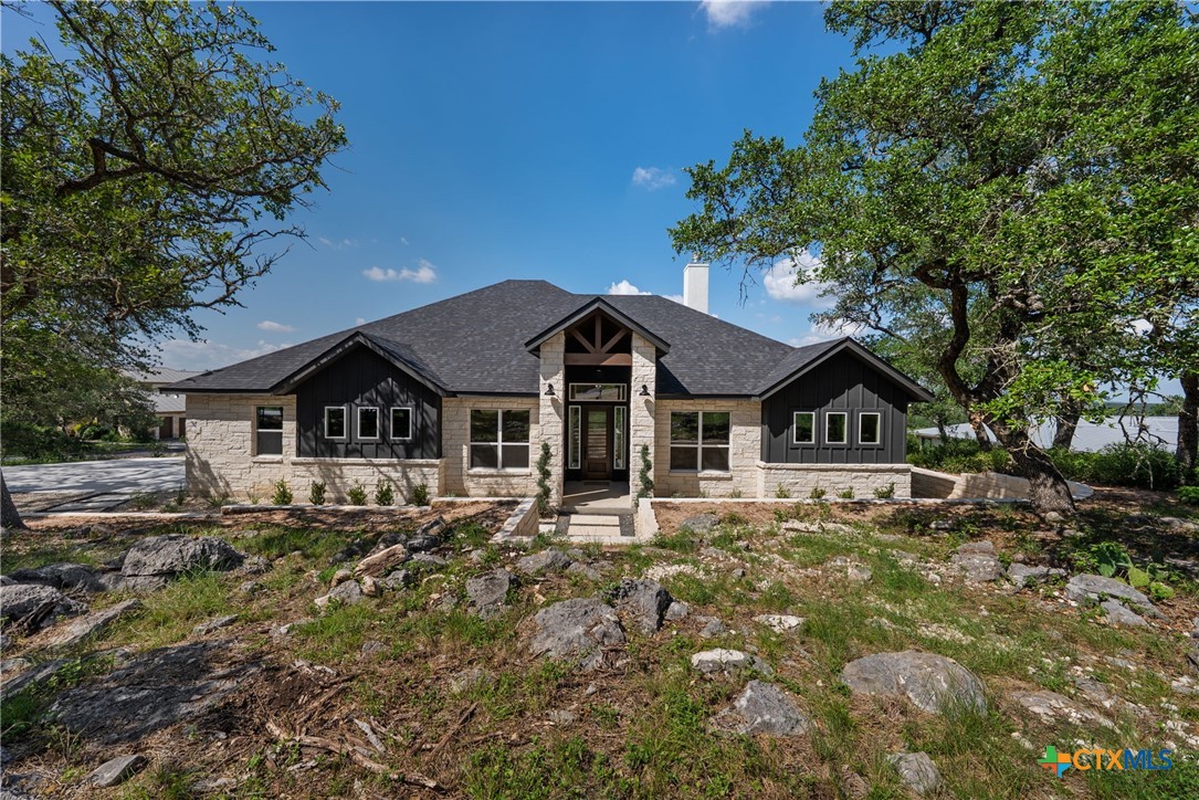 375 Shady Hollow