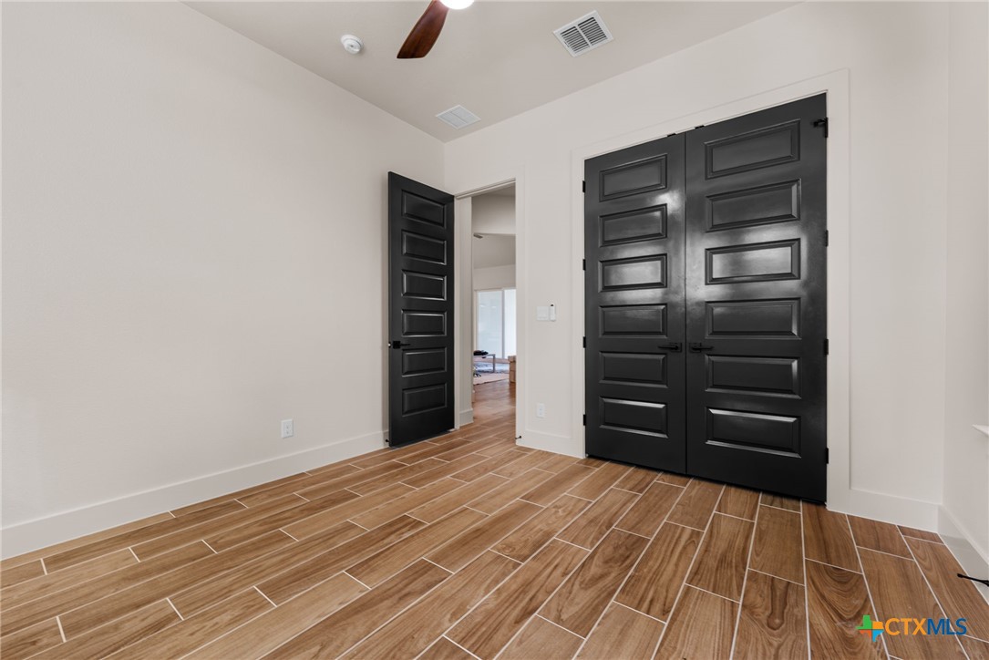 375 Shady Hollow
