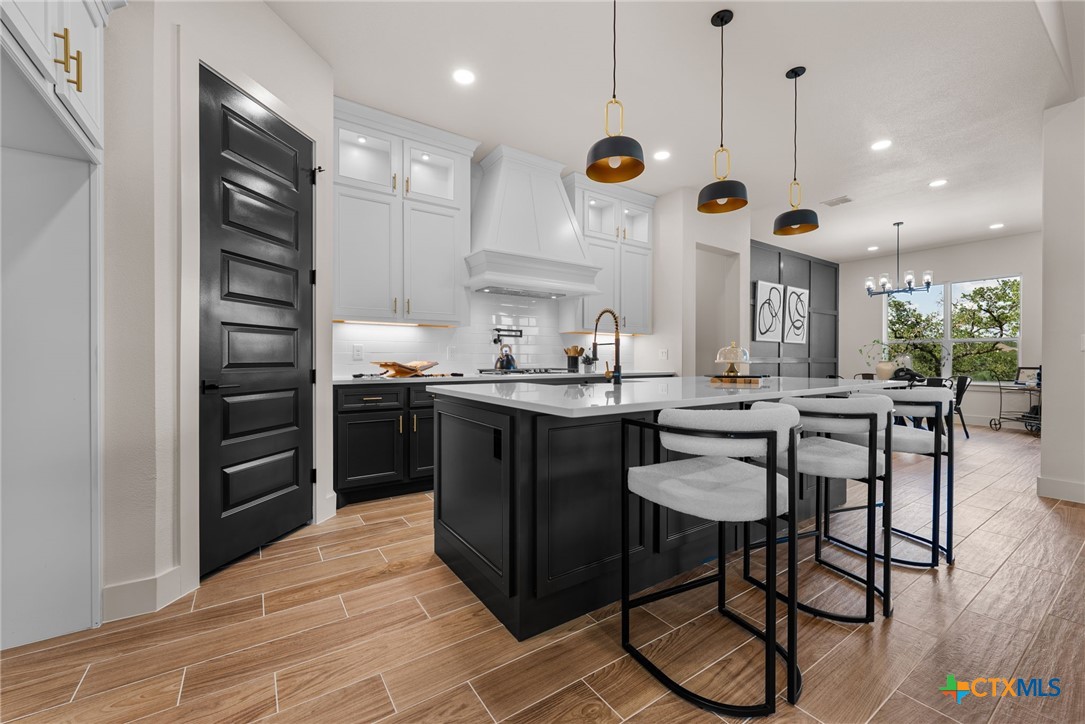 375 Shady Hollow