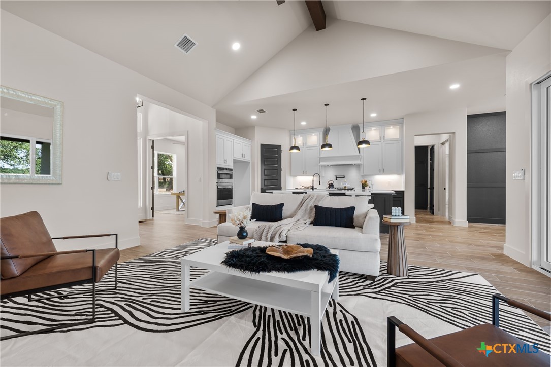 375 Shady Hollow
