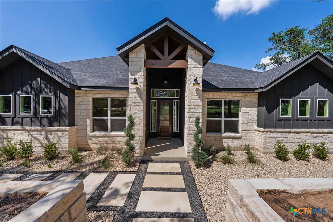 375 Shady Hollow