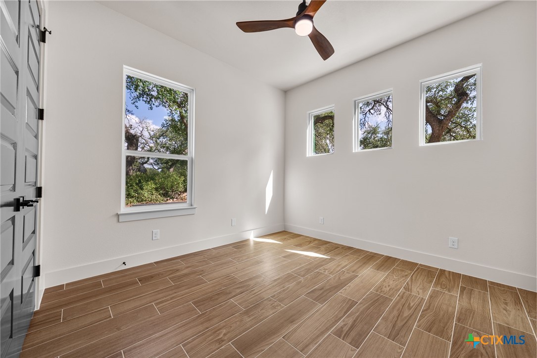 375 Shady Hollow