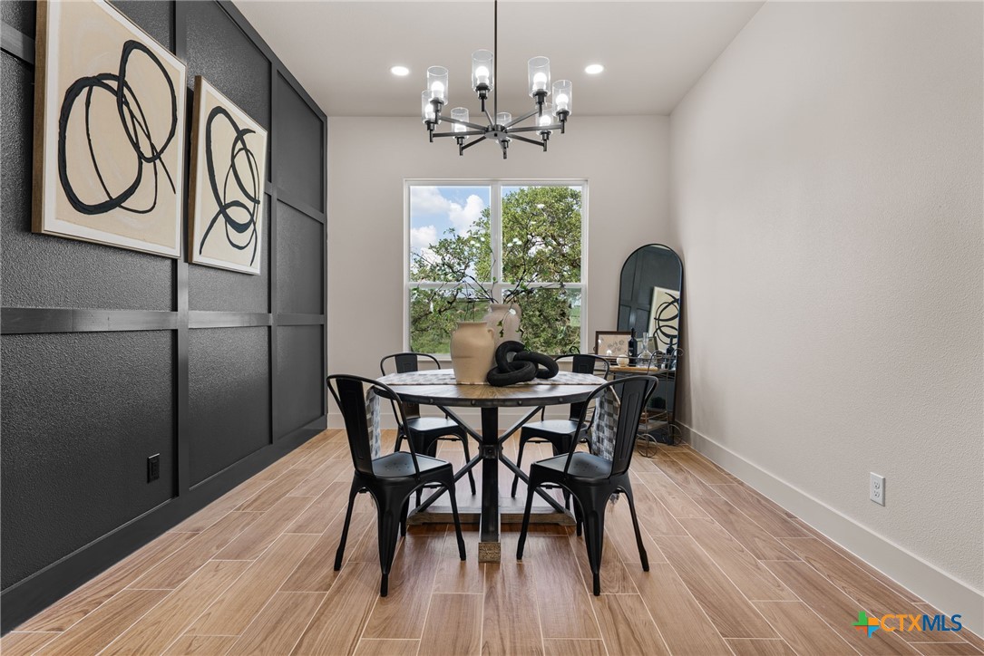 375 Shady Hollow