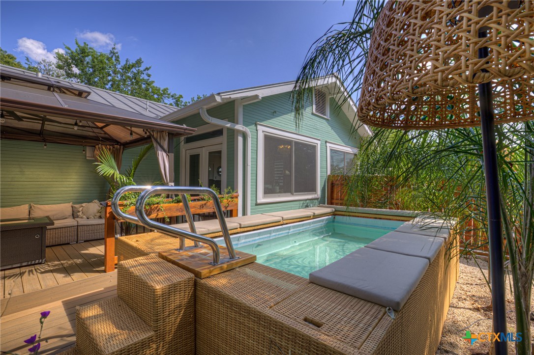 225 S Live Oak Avenue