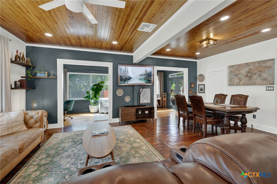 225 S Live Oak Avenue