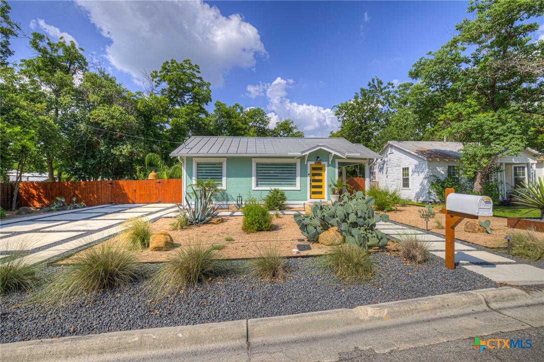 225 S Live Oak Avenue