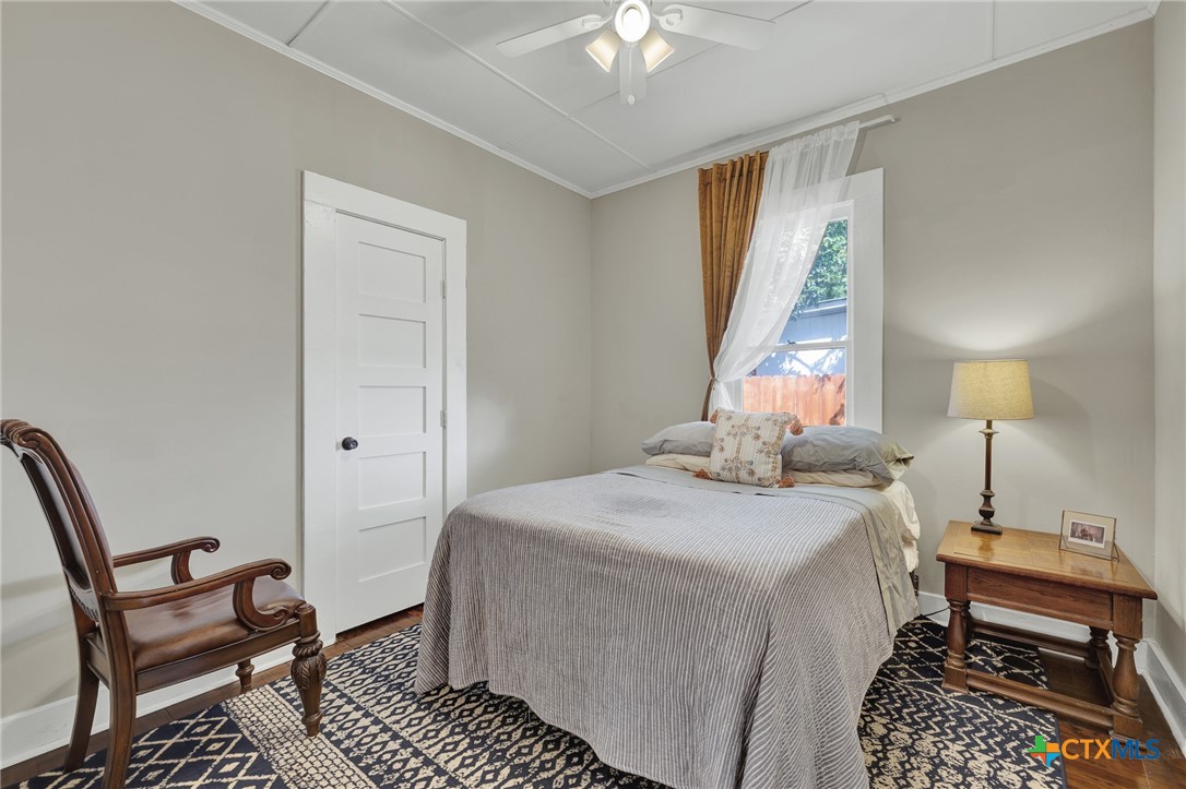 225 S Live Oak Avenue
