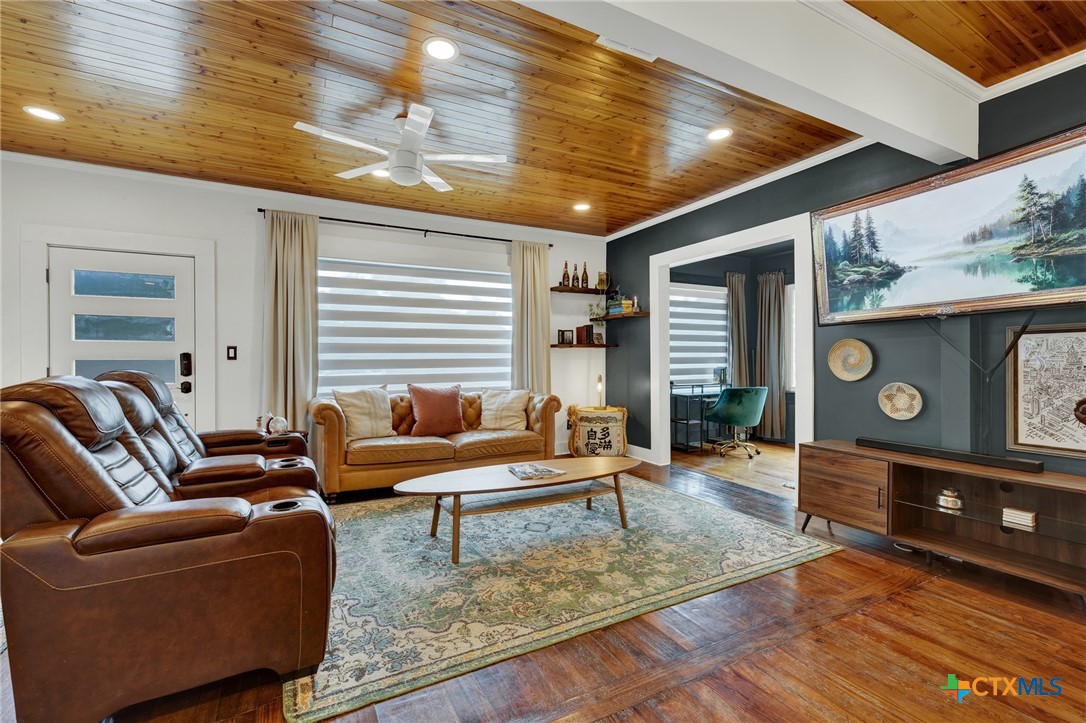 225 S Live Oak Avenue