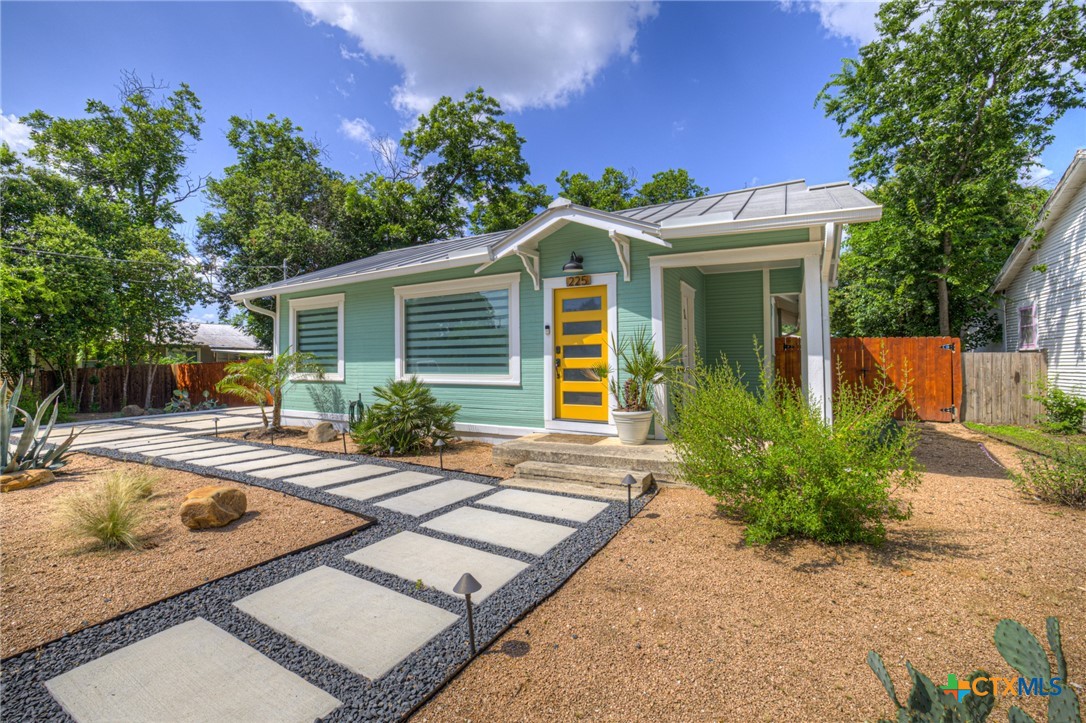 225 S Live Oak Avenue