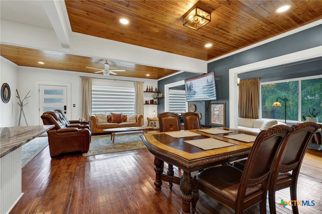 225 S Live Oak Avenue