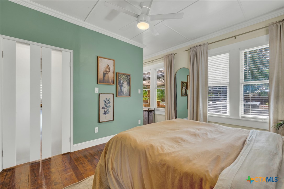 225 S Live Oak Avenue
