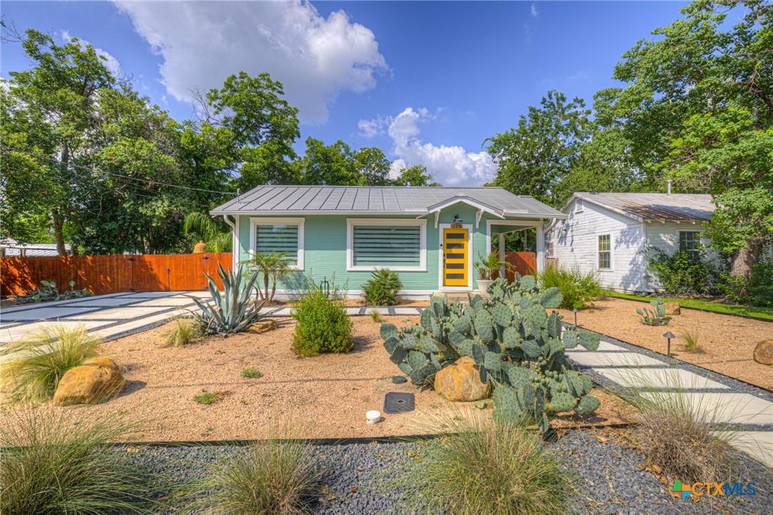 225 S Live Oak Avenue