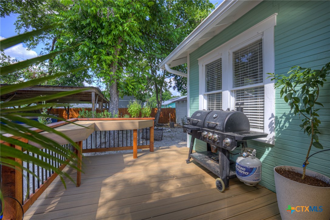 225 S Live Oak Avenue
