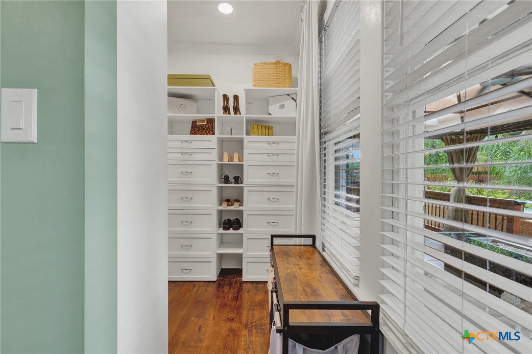 225 S Live Oak Avenue