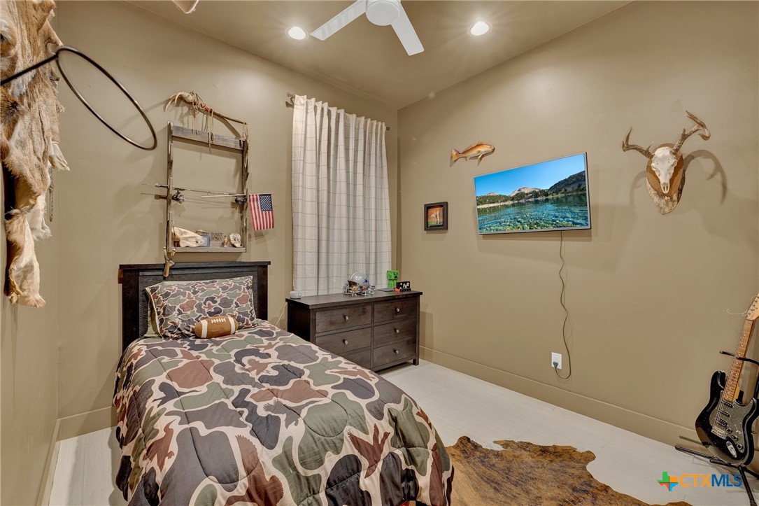 627 Hummingbird Hill