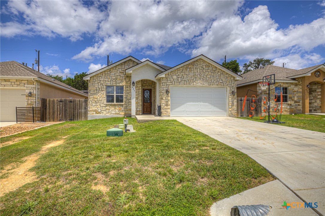 627 Hummingbird Hill