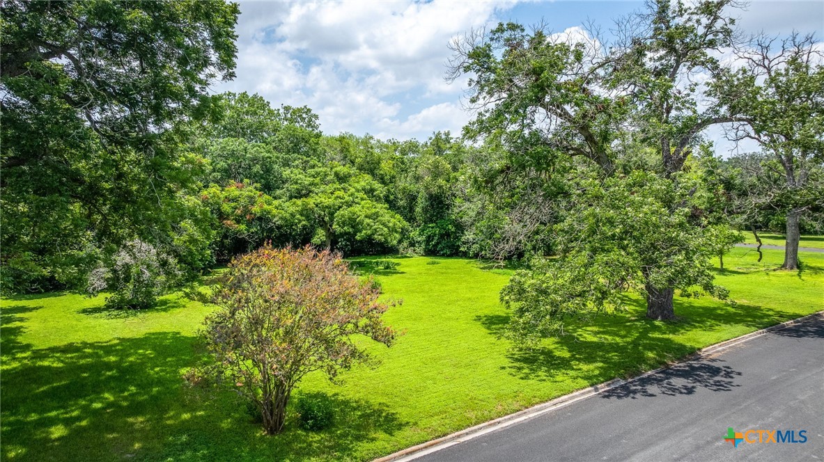 24 Glen Cove Drive