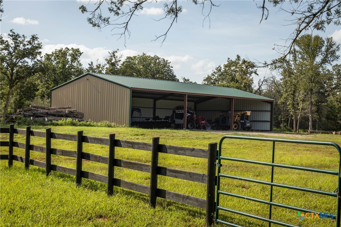 10488 Hwy 304