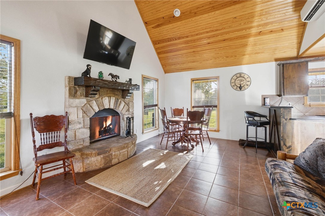 10488 Hwy 304