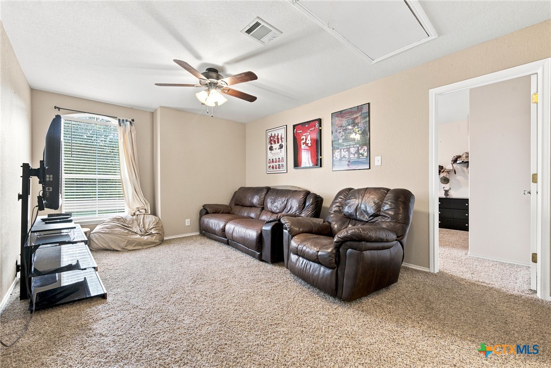 2214 Lakeline Drive