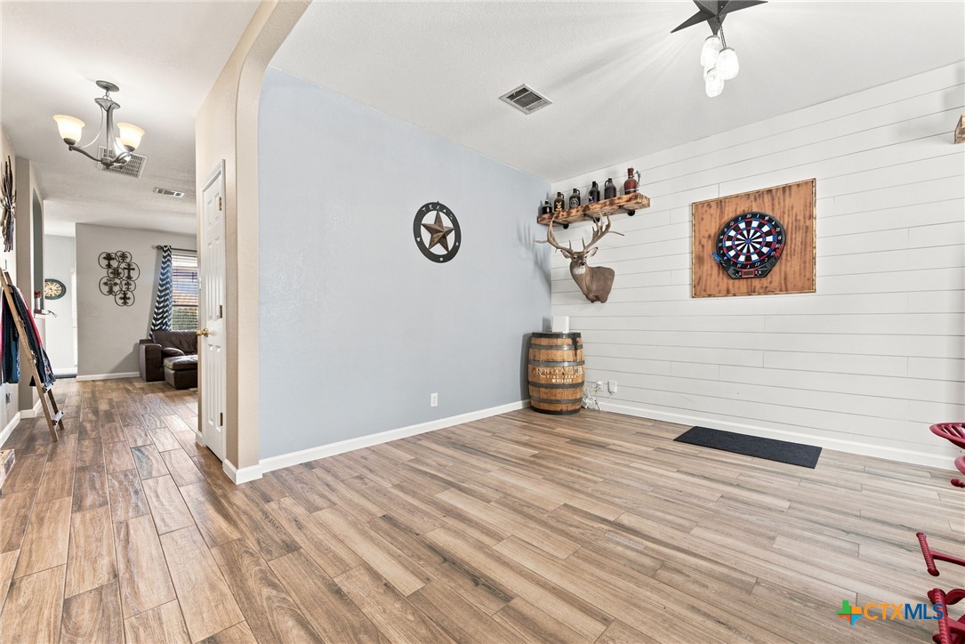 2214 Lakeline Drive