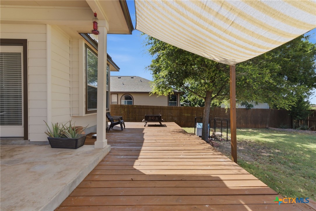 2214 Lakeline Drive