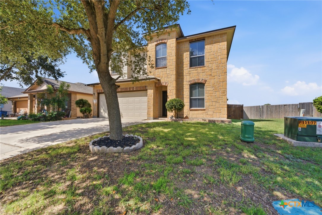 2214 Lakeline Drive