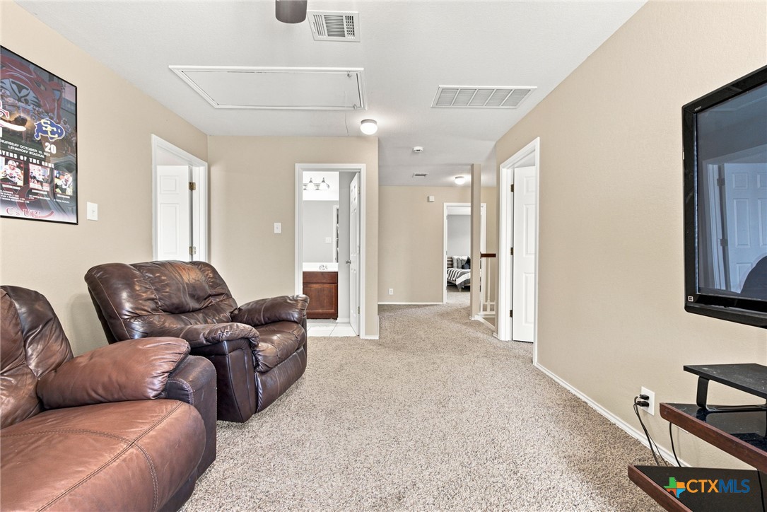 2214 Lakeline Drive