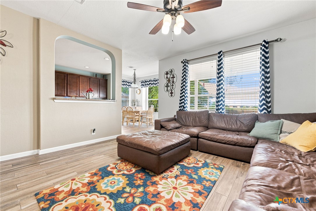 2214 Lakeline Drive