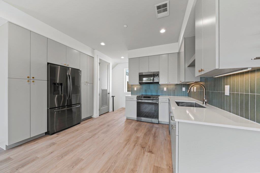 1208 N Academy Ave UNIT 2203