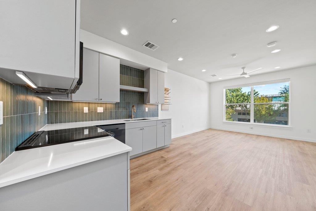 1208 N Academy Ave UNIT 2203