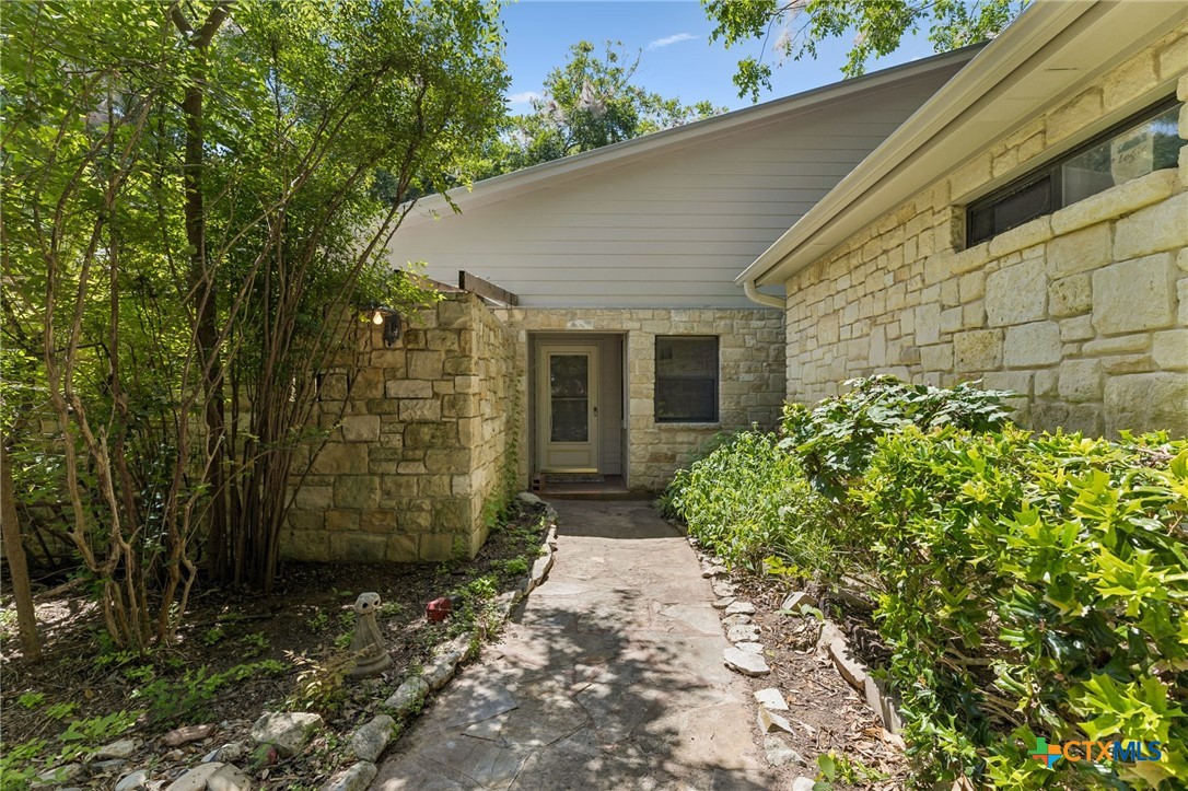 1648 Ponderosa Drive