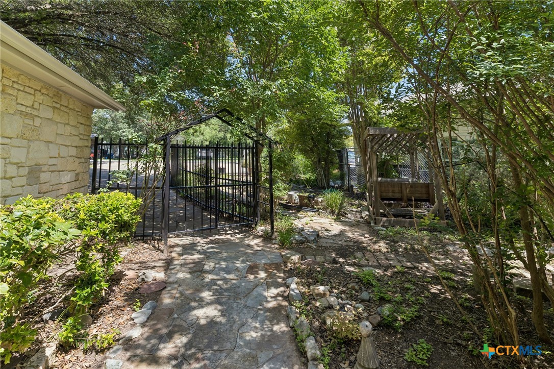 1648 Ponderosa Drive