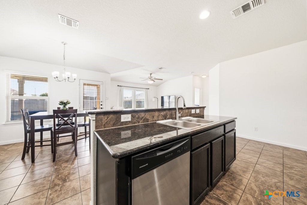 2616 Diamondback Trail