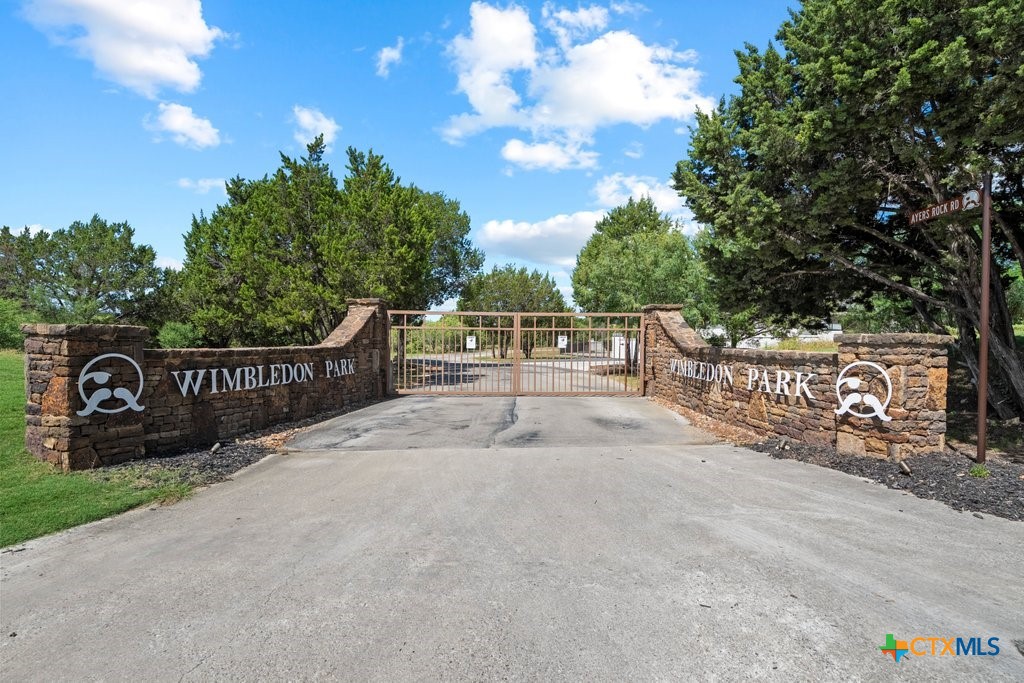831 Ayers Rock Road