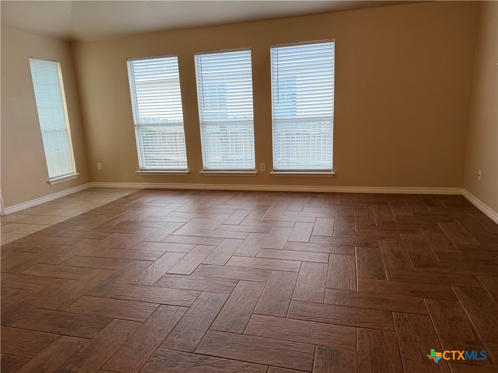 1229 Hilltop Drive