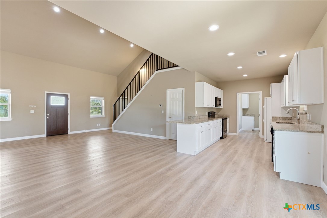 373 Cross Road