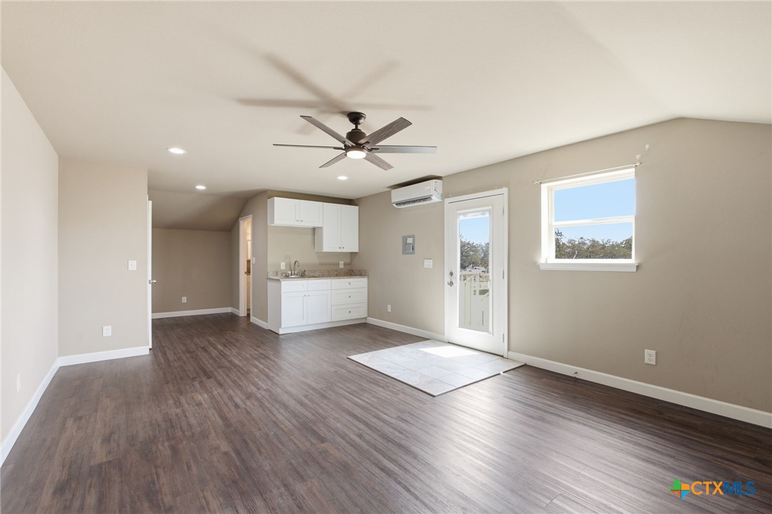 373 Cross Road