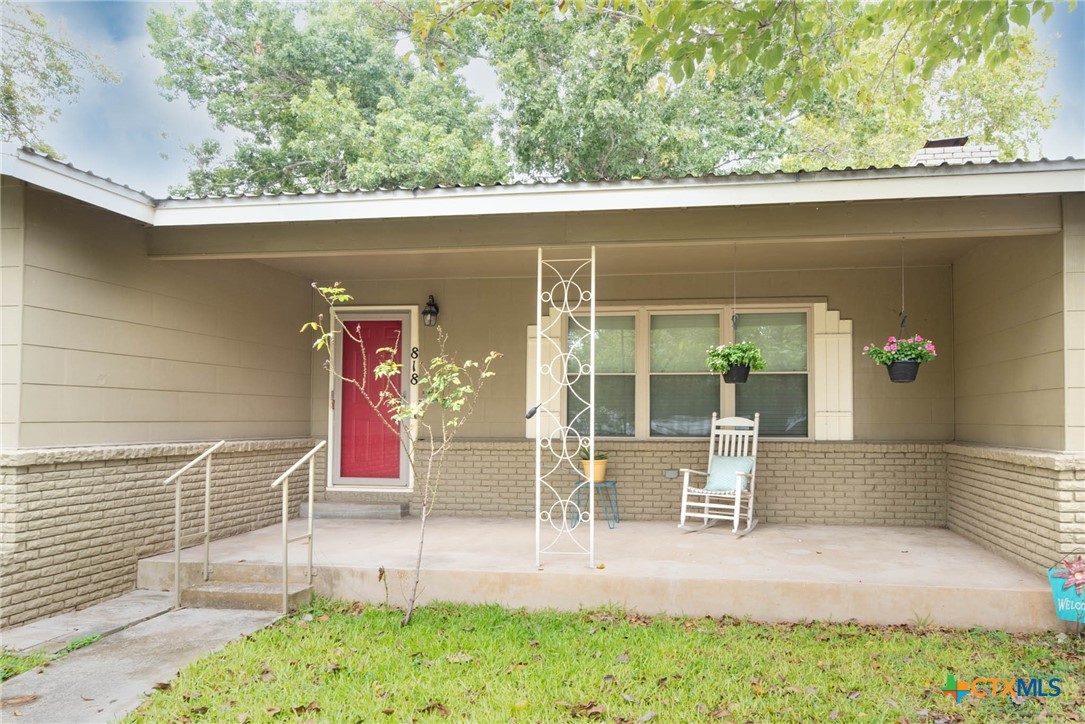 818 Mary Boulevard