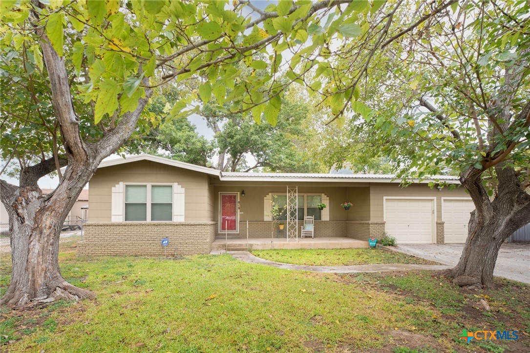 818 Mary Boulevard
