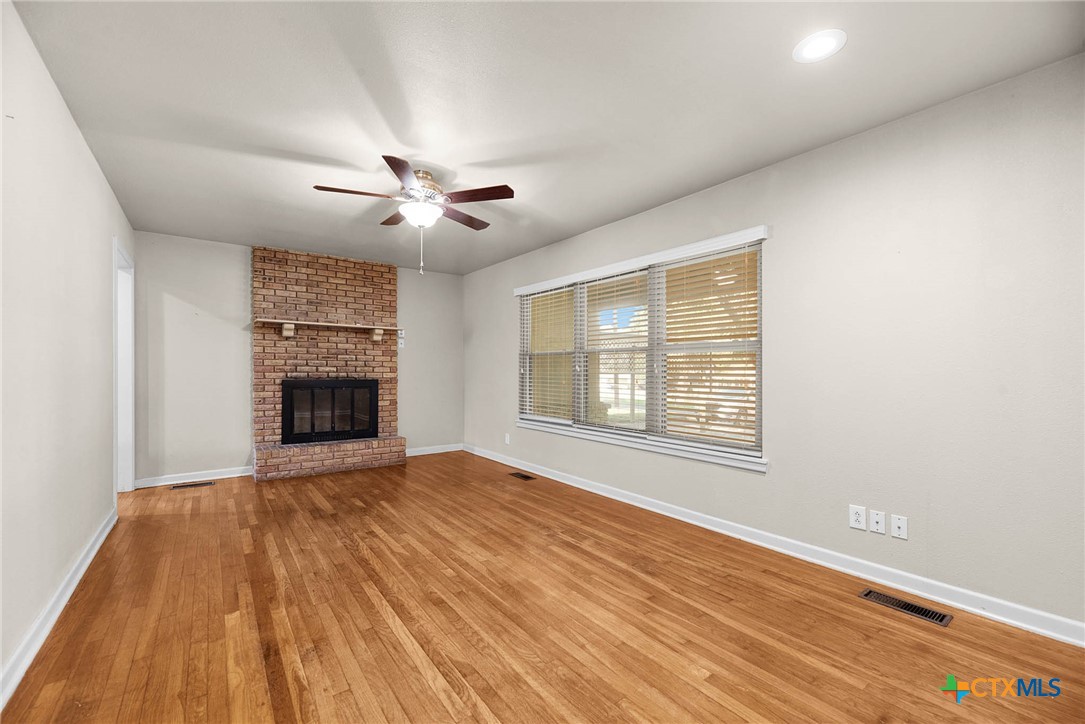 818 Mary Boulevard