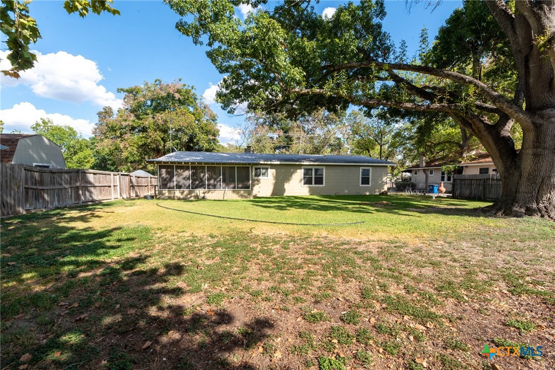 818 Mary Boulevard