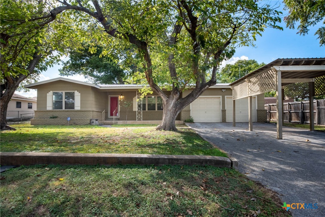 818 Mary Boulevard